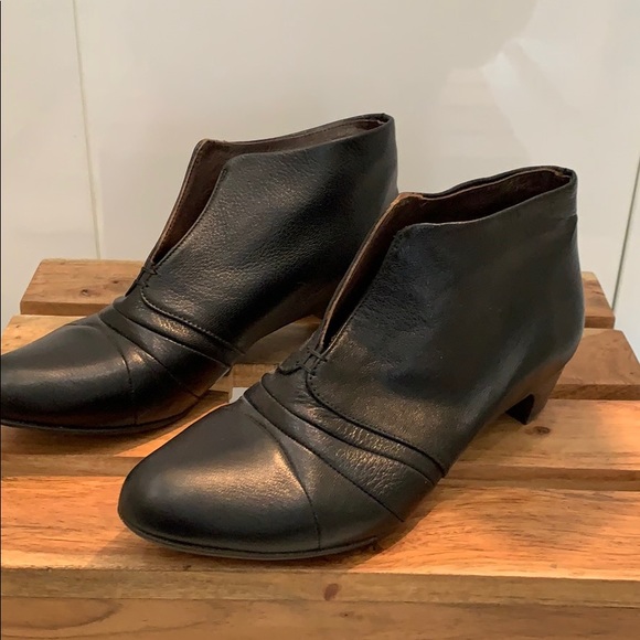 Coclico Seanna Bootie in Black size 37.5 - Picture 2 of 5